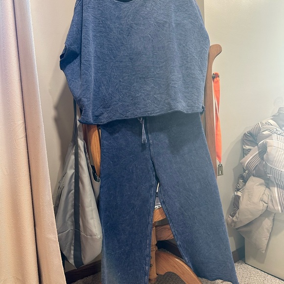 Frank & Eileen Other - Frank & Eileen Navy/Denim Look Travel Set